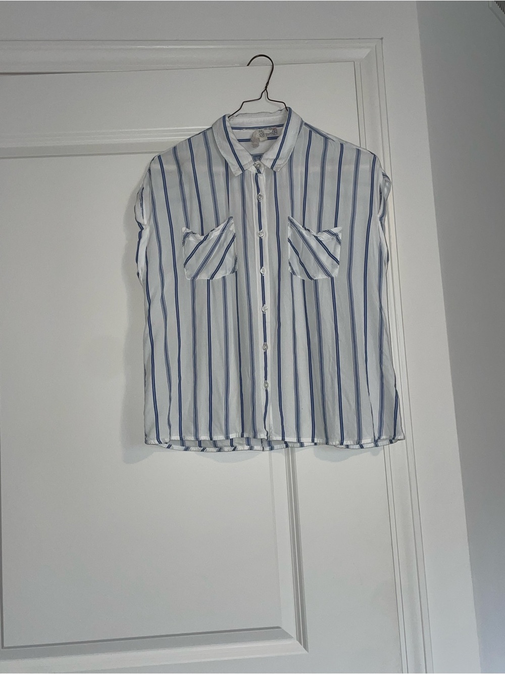 Lightweight White Button-Up Shirt with Blue Stripes